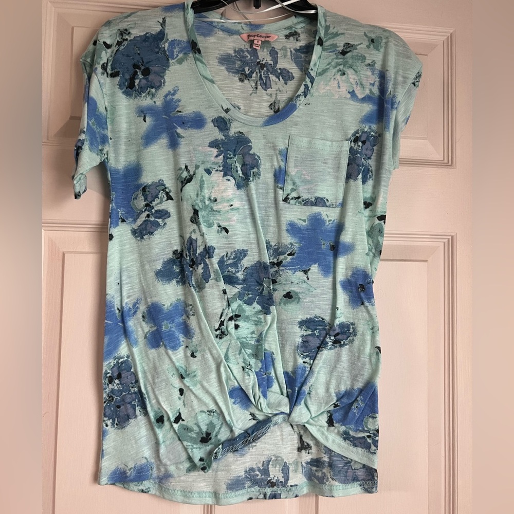 Juicy Couture size small blue floral short sleeve shirt